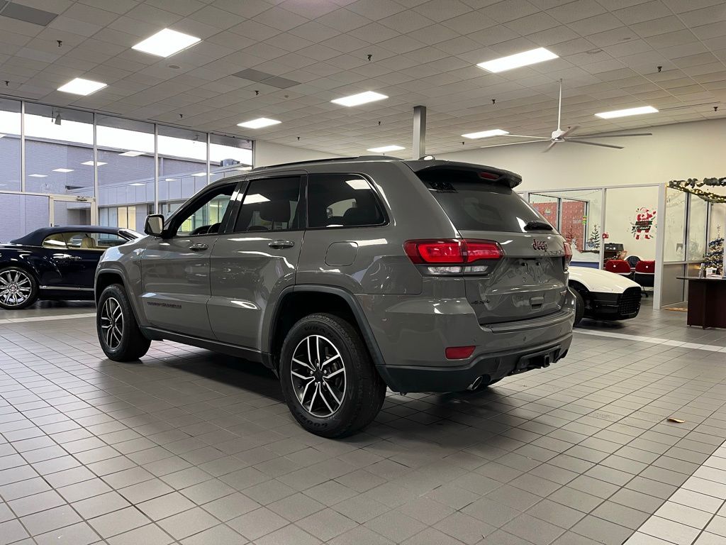 2019 Jeep Grand Cherokee Trailhawk photo 2