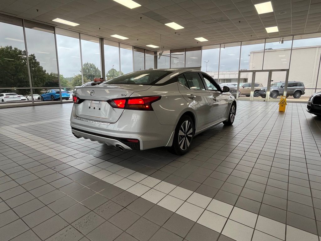 2022 Nissan Altima 2.5 SV photo 3