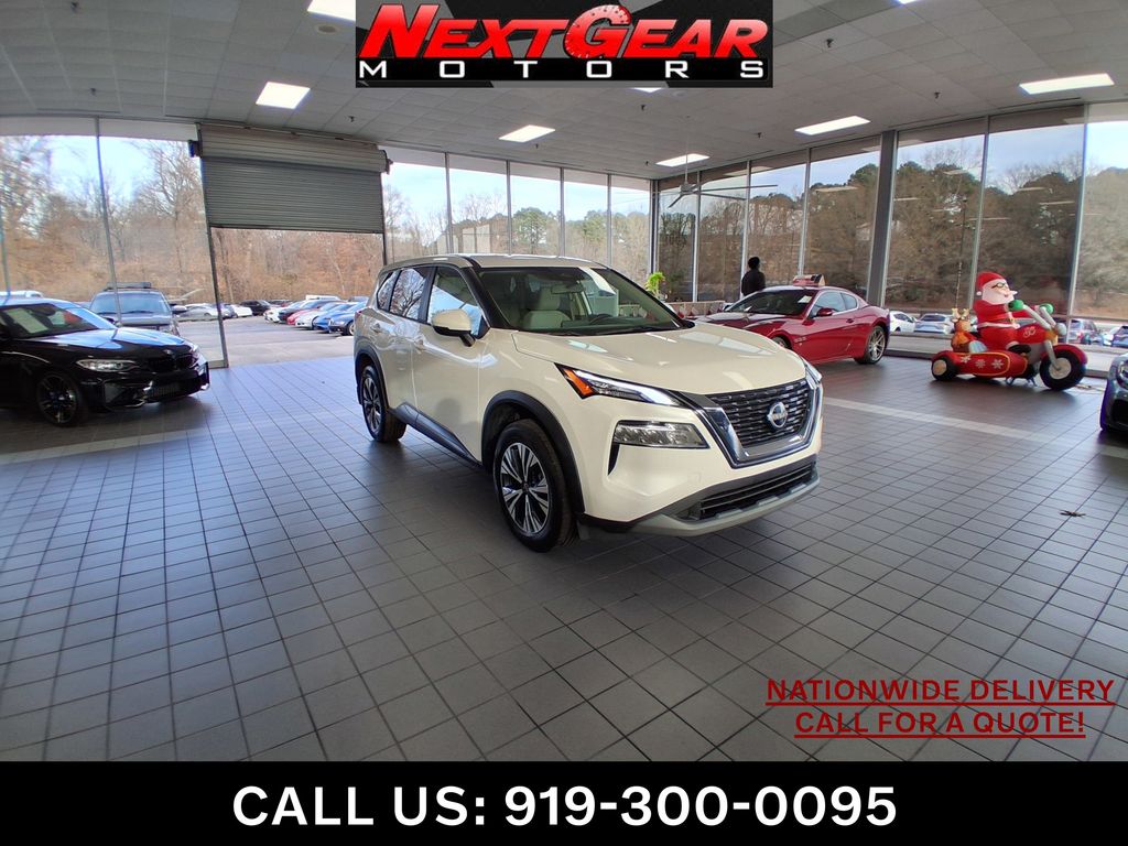 2023 Nissan Rogue SV's photo