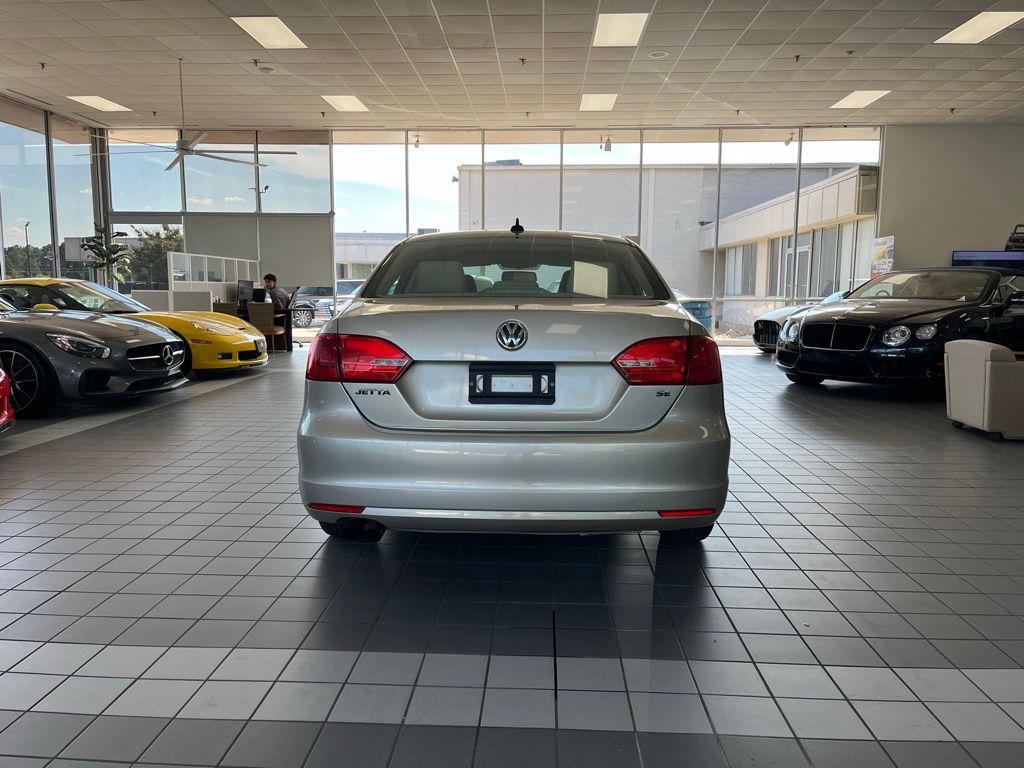 2014 Volkswagen Jetta 1.8T SE photo 4
