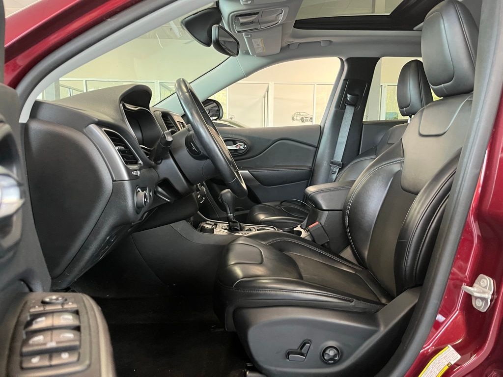 Used 2019 Jeep Cherokee Latitude Plus SUV