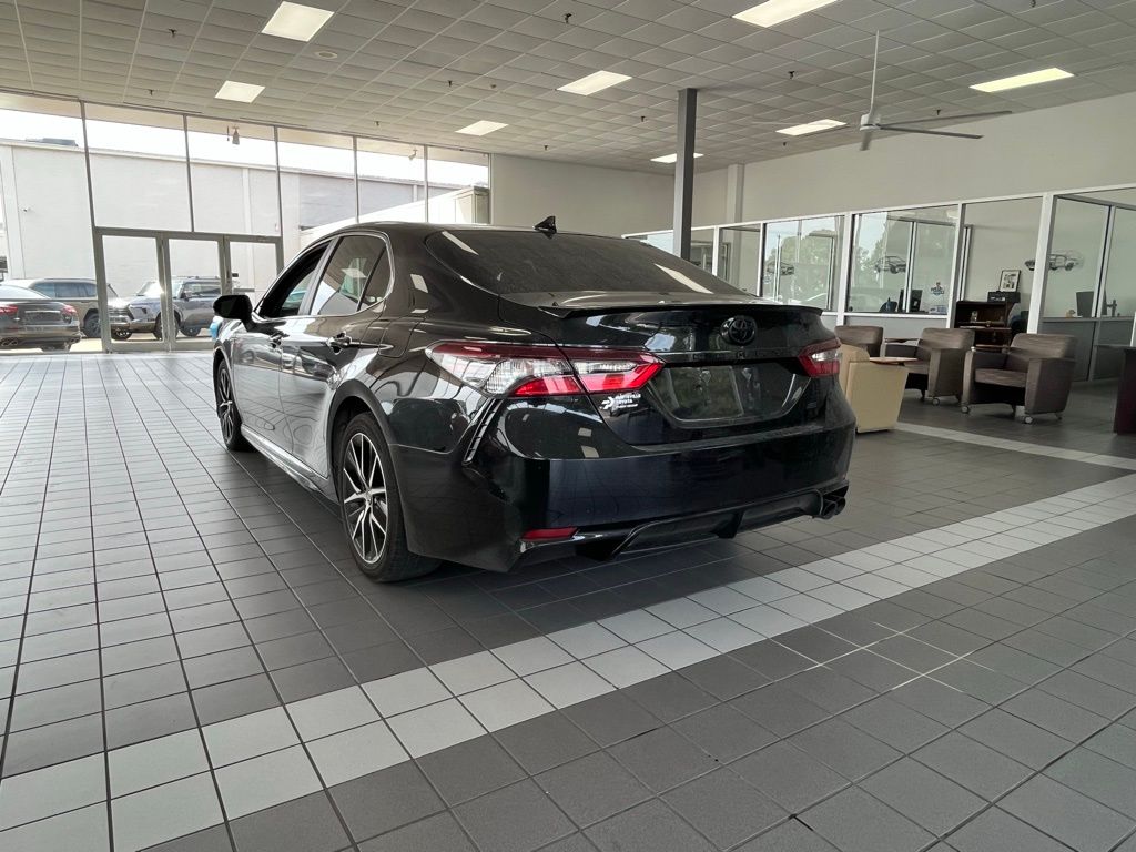 2023 Toyota Camry SE photo 2