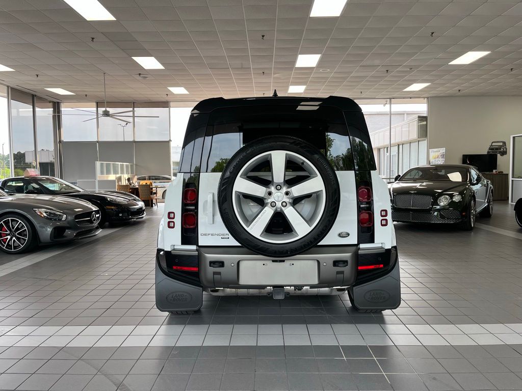 2023 Land Rover Defender X-Dynamic SE - Photo 6