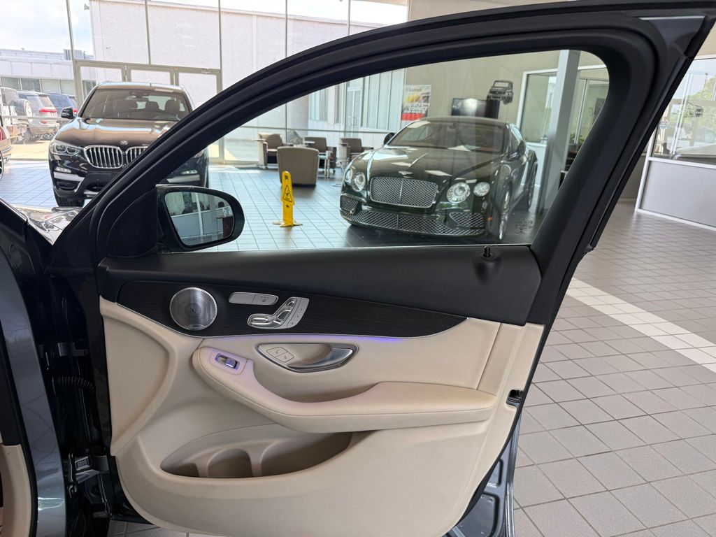 2020 Mercedes-Benz GLC Coupe GLC300 - Photo 24