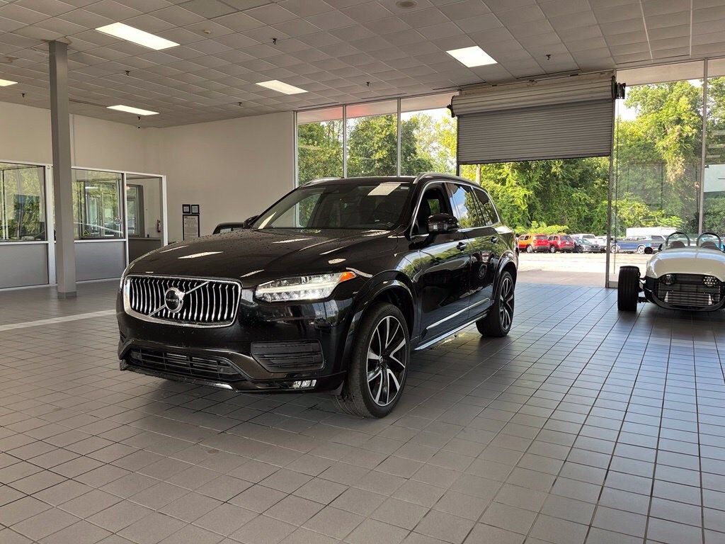 Used 2020 Volvo XC90 T6 Momentum SUV