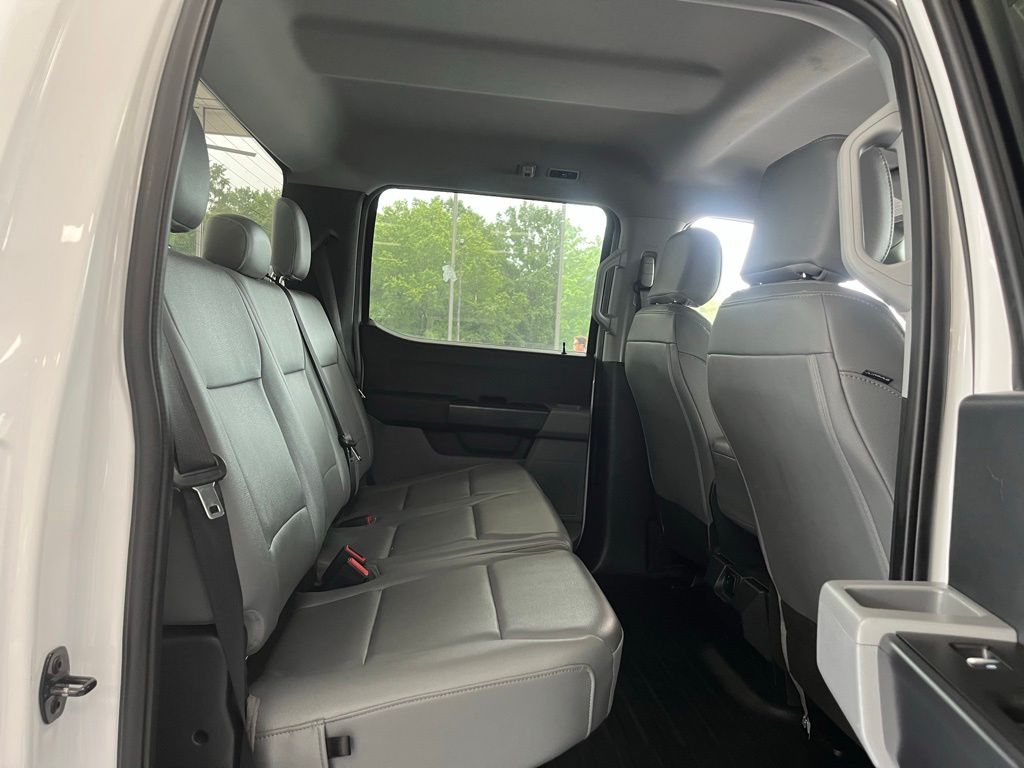 2022 Ford F-150 XL - Photo 8