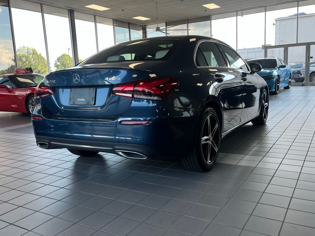 2020 Mercedes Benz A 220 4MATIC photo 3