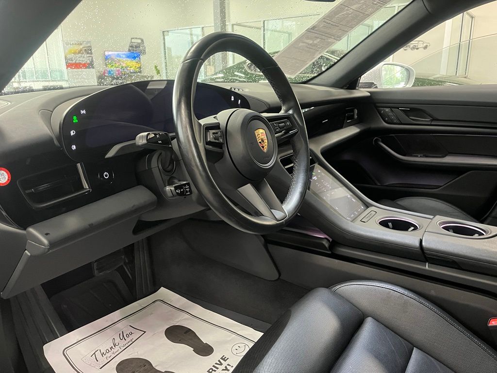 2022 Porsche Taycan Base - Photo 10