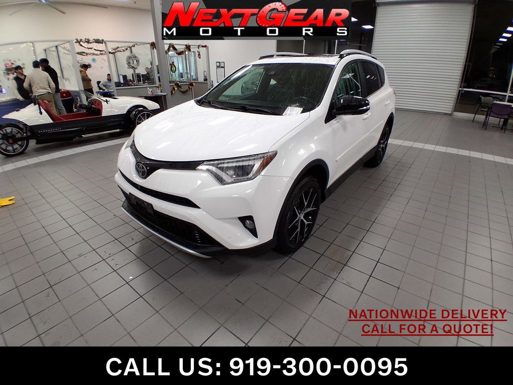 2016 Toyota RAV4 SE's photo