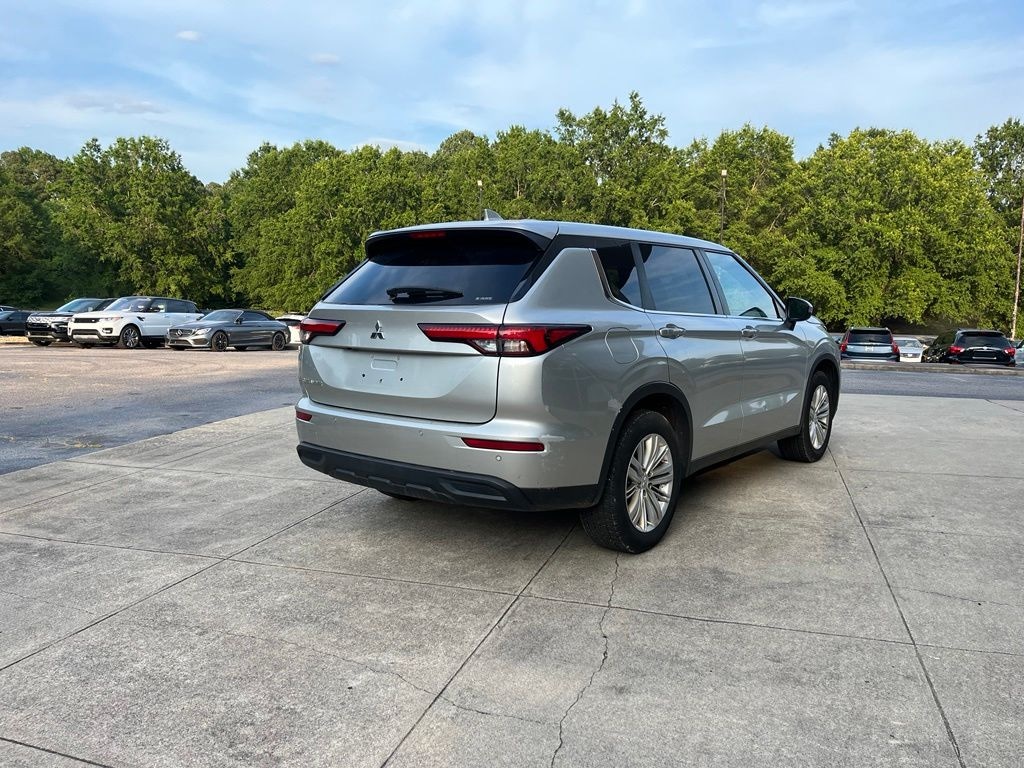 Used 2022 Mitsubishi Outlander ES SUV