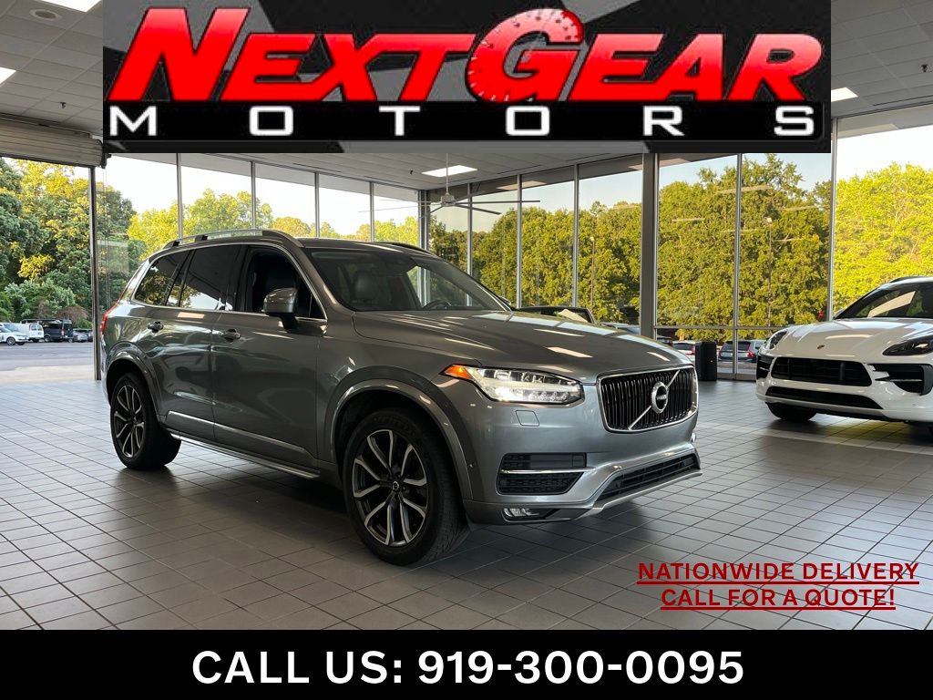 2016 Volvo XC90 T6 AWD Momentum's photo