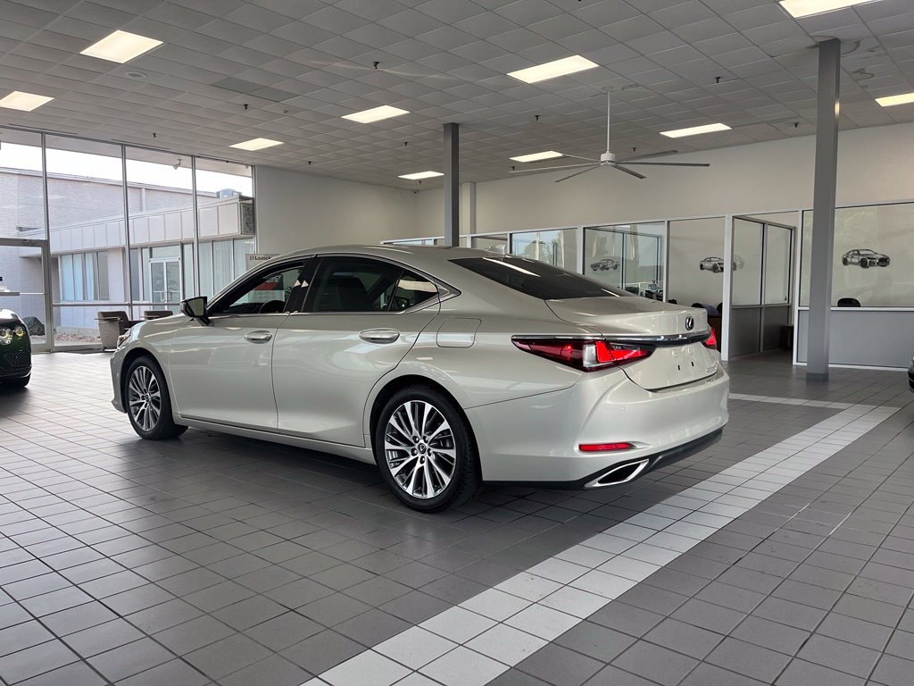 Used 2021 Lexus ES 350 Sedan