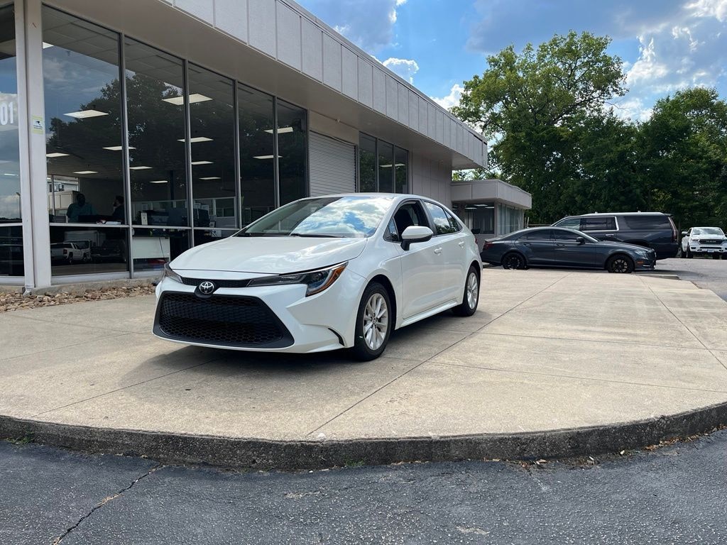Used 2021 Toyota Corolla LE Sedan