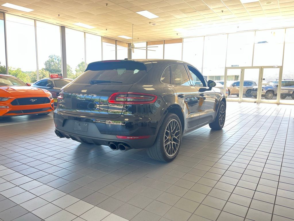 2018 Porsche Macan photo 3