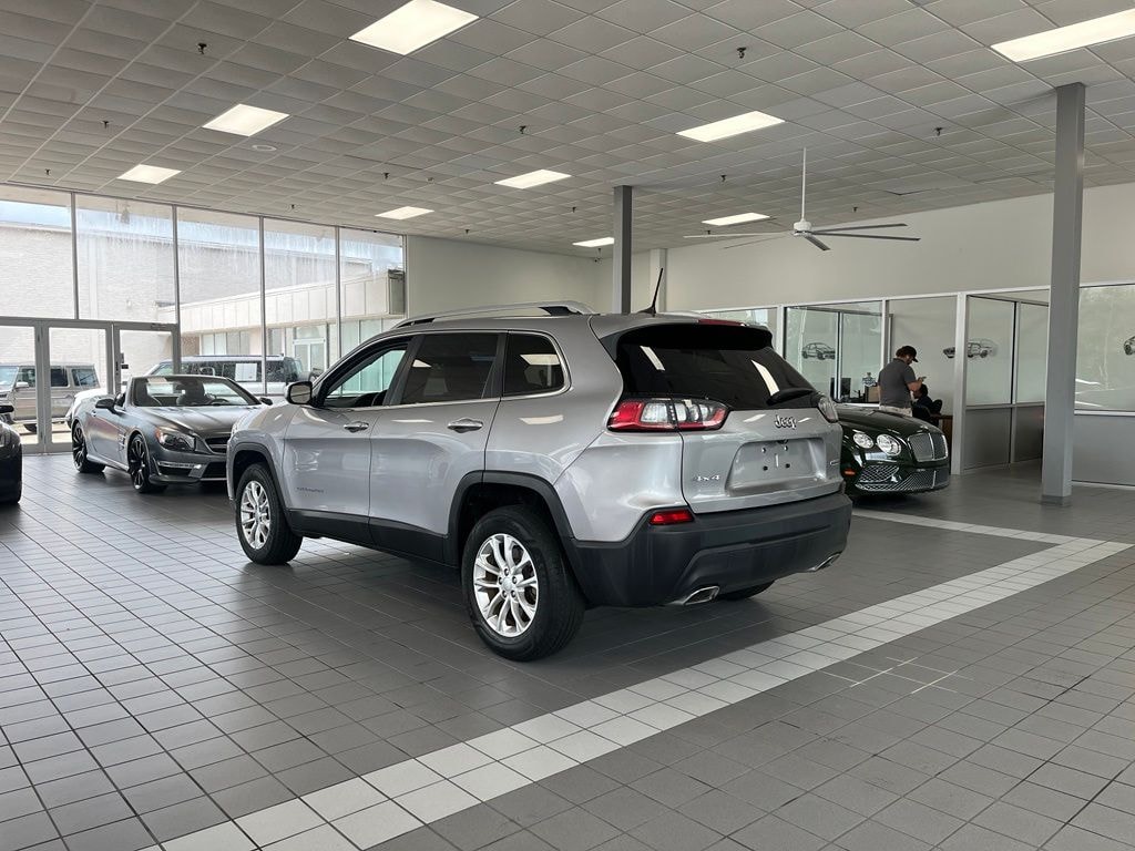 Used 2019 Jeep Cherokee Latitude SUV