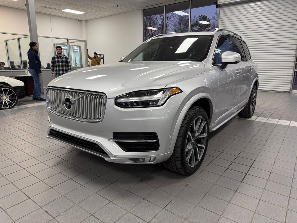Used 2018 Volvo XC90 T5 Momentum SUV