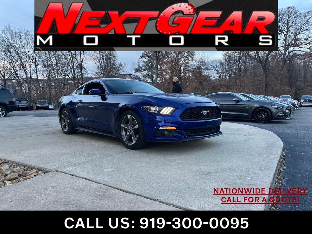 2017 Ford Mustang EcoBoost Premium's photo