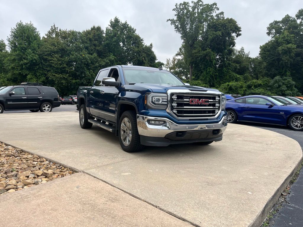 2017 Gmc Sierra 1500 SLT photo 2