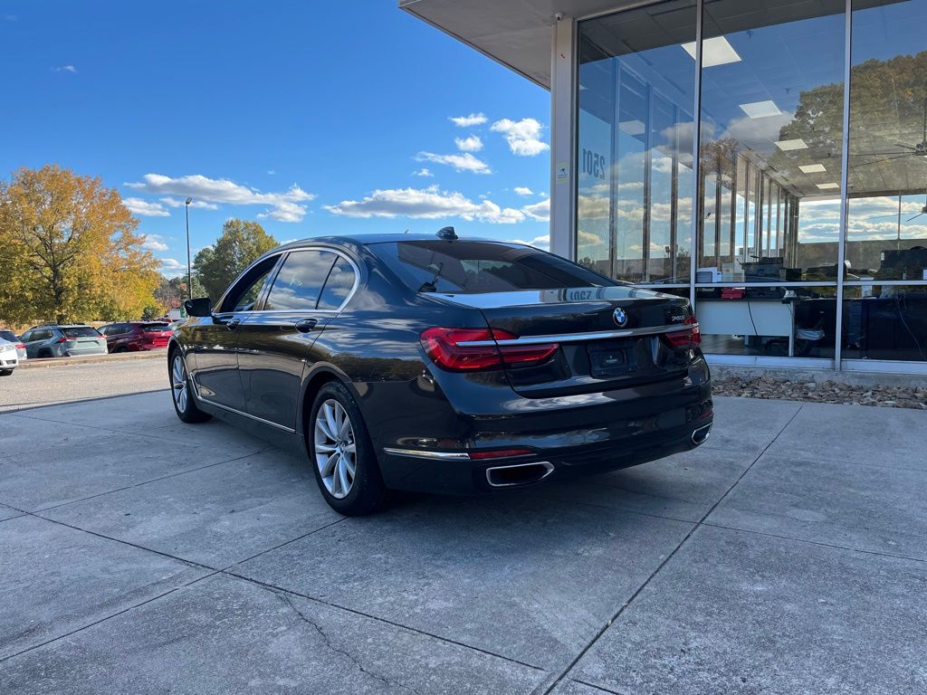 2016 Bmw 740i 7-series photo 2