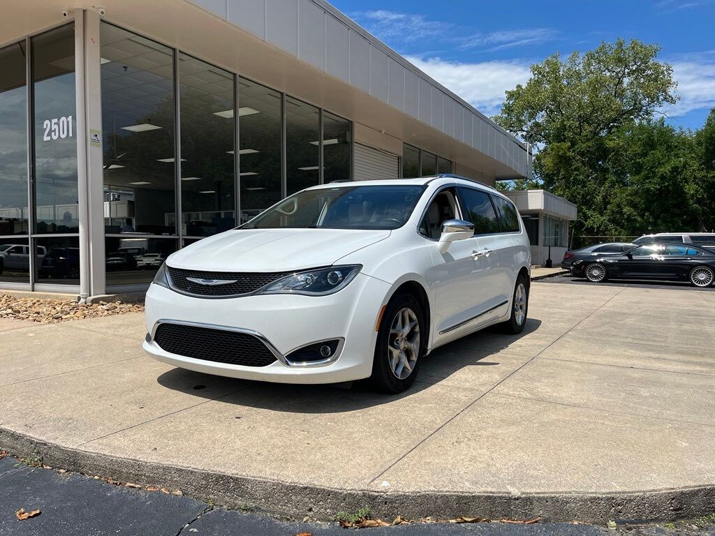 Used 2020 Chrysler Pacifica Limited Minivan/Van