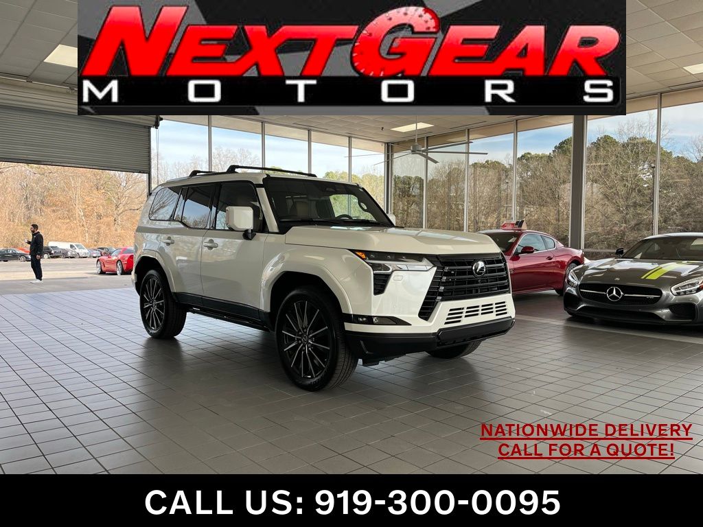 2025 Lexus GX Luxury's photo