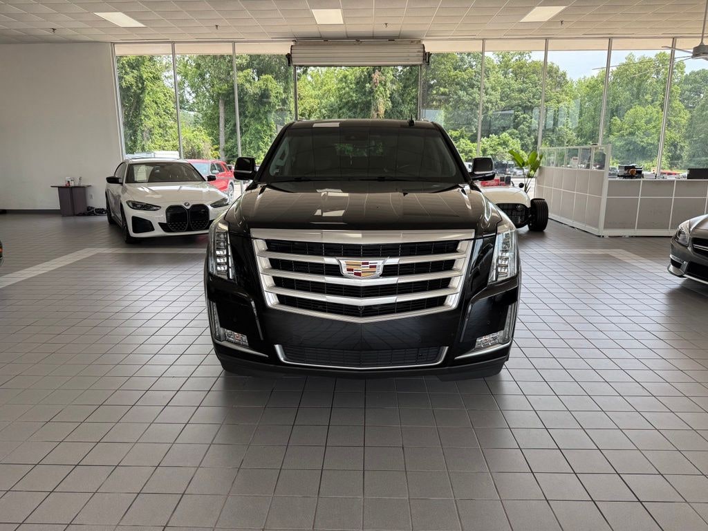 Used 2019 Cadillac Escalade Luxury SUV