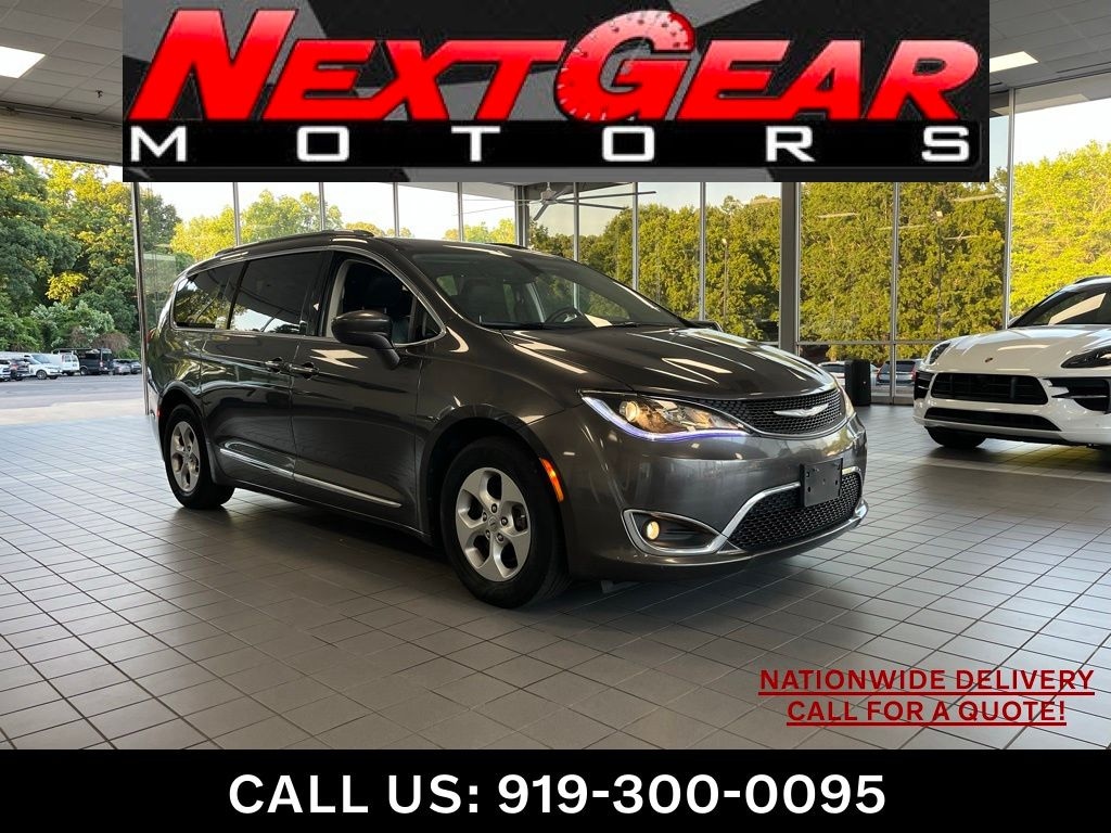 Used 2017 Chrysler Pacifica Touring L Plus Minivan/Van