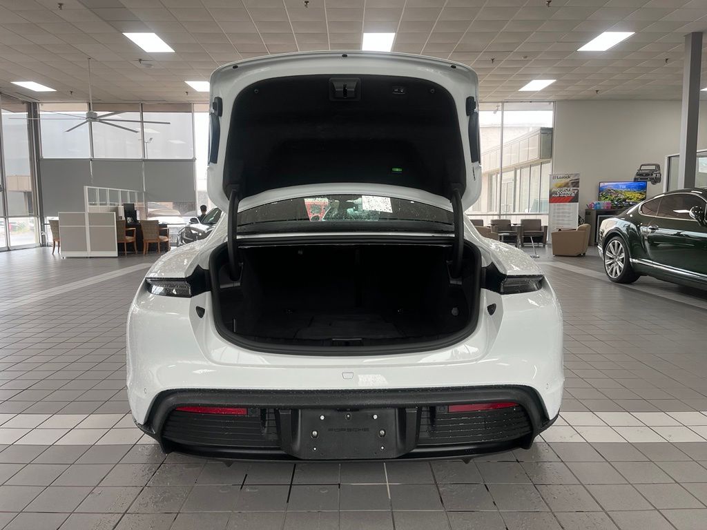 2022 Porsche Taycan Base - Photo 28