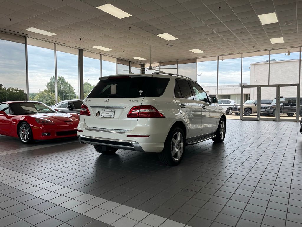 2015 Mercedes Benz ML 400 photo 3