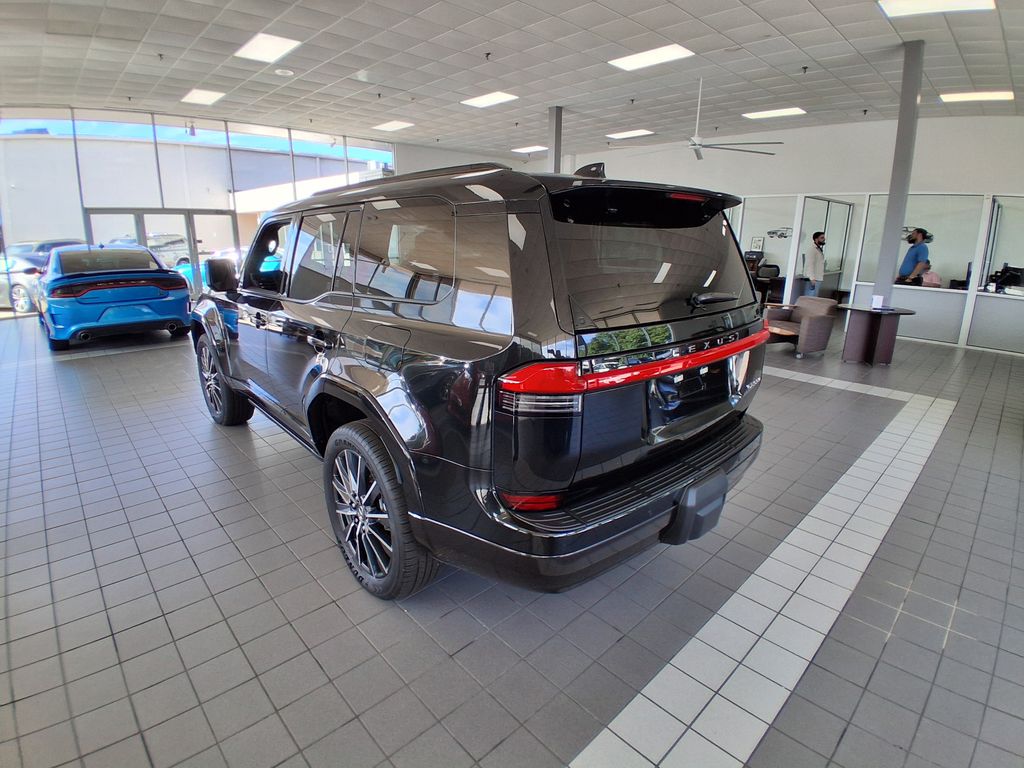 2025 Lexus GX 550 Luxury photo 3