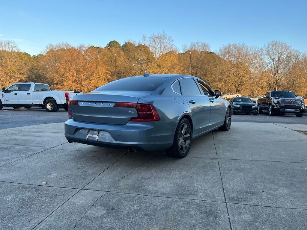 Used 2018 Volvo S90 T5 Momentum Sedan