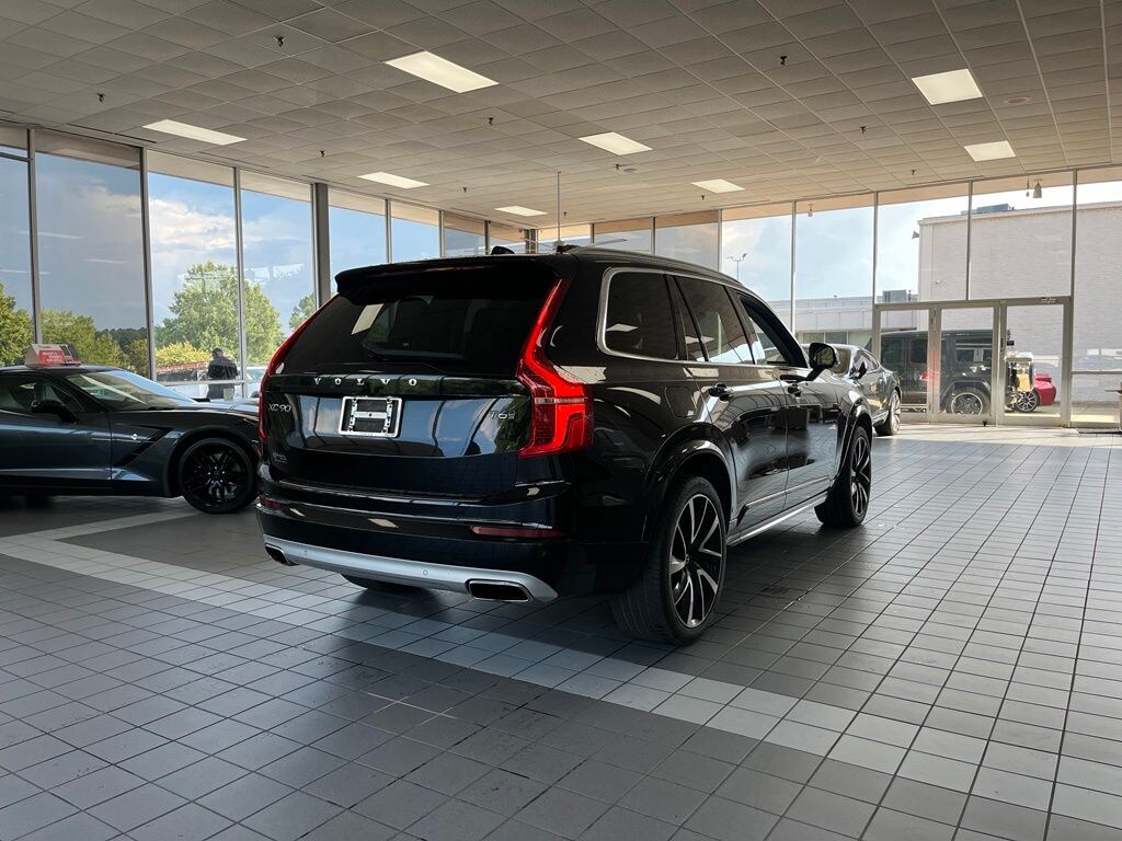 Used 2020 Volvo XC90 T6 Momentum SUV