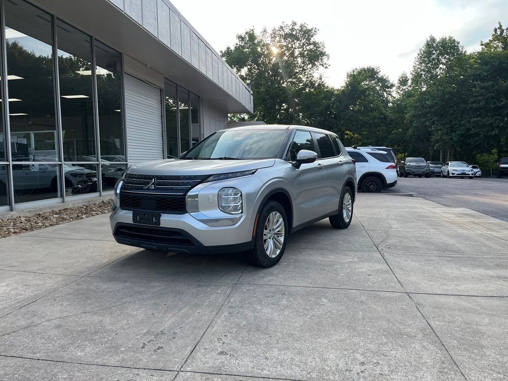 Used 2022 Mitsubishi Outlander ES SUV