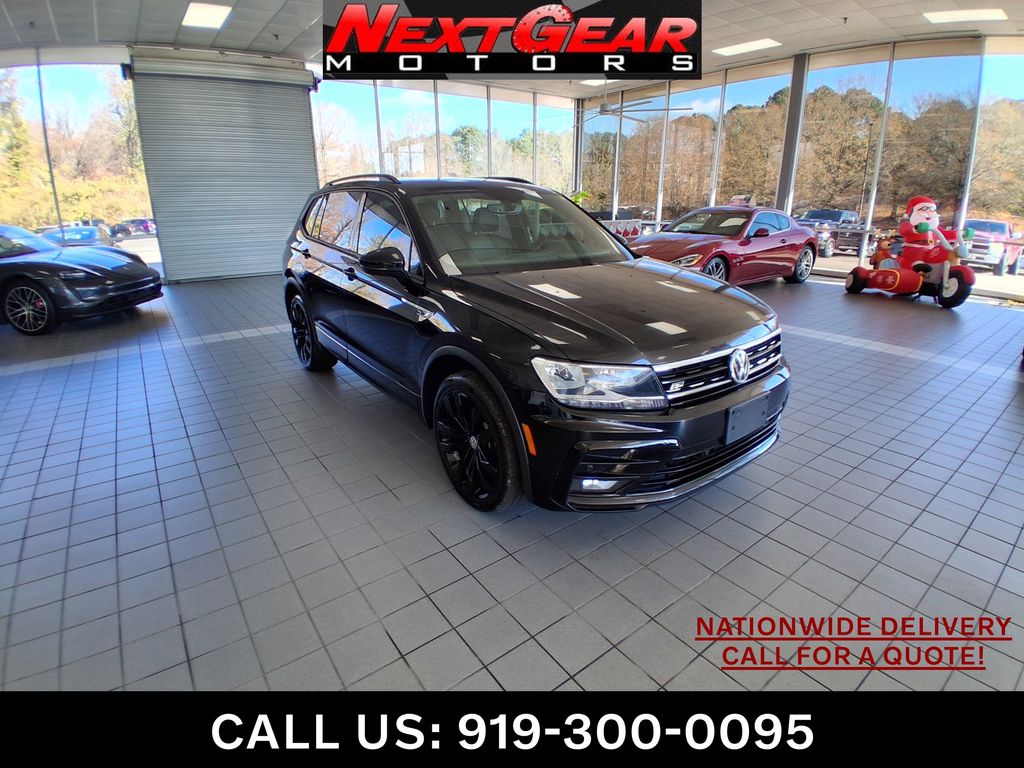 2021 Volkswagen Tiguan SE R-LINE BLACK's photo