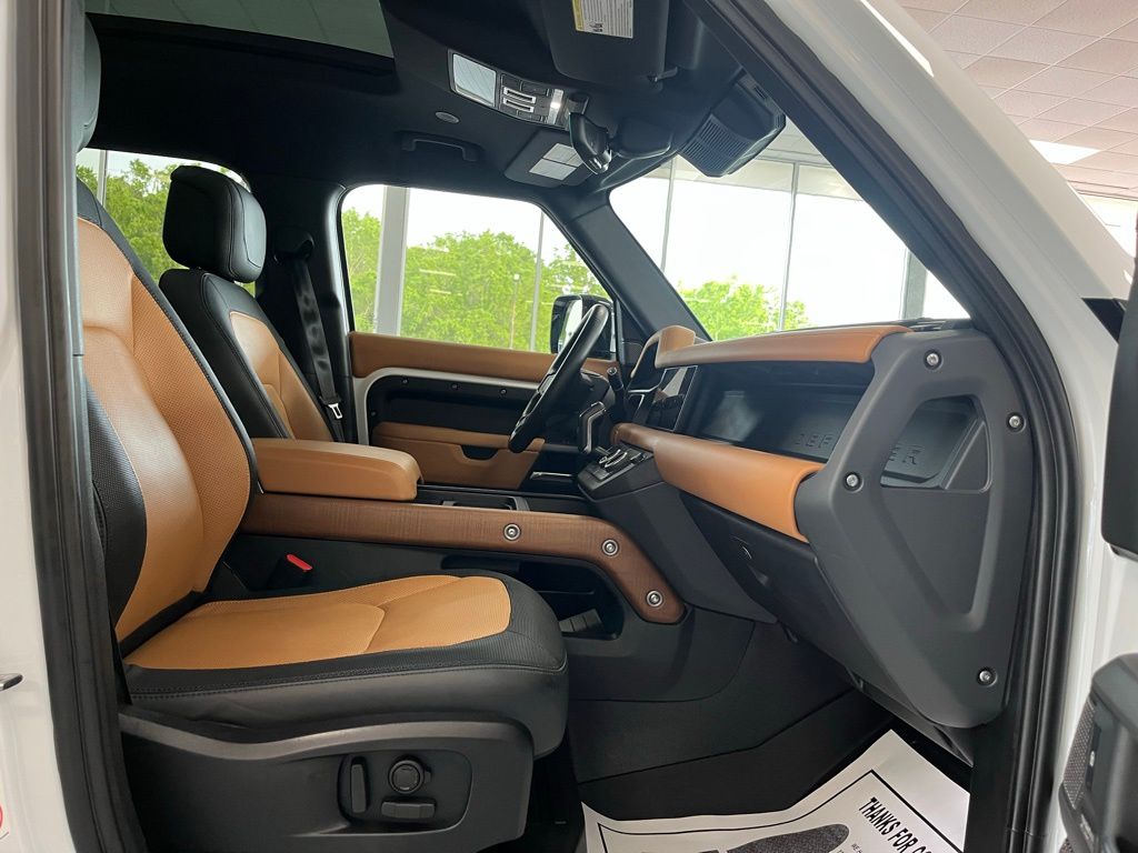 2023 Land Rover Defender X-Dynamic SE - Photo 22