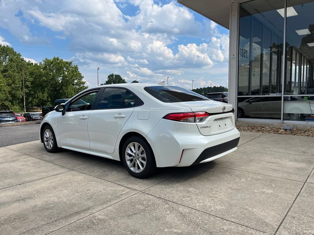 Used 2021 Toyota Corolla LE Sedan