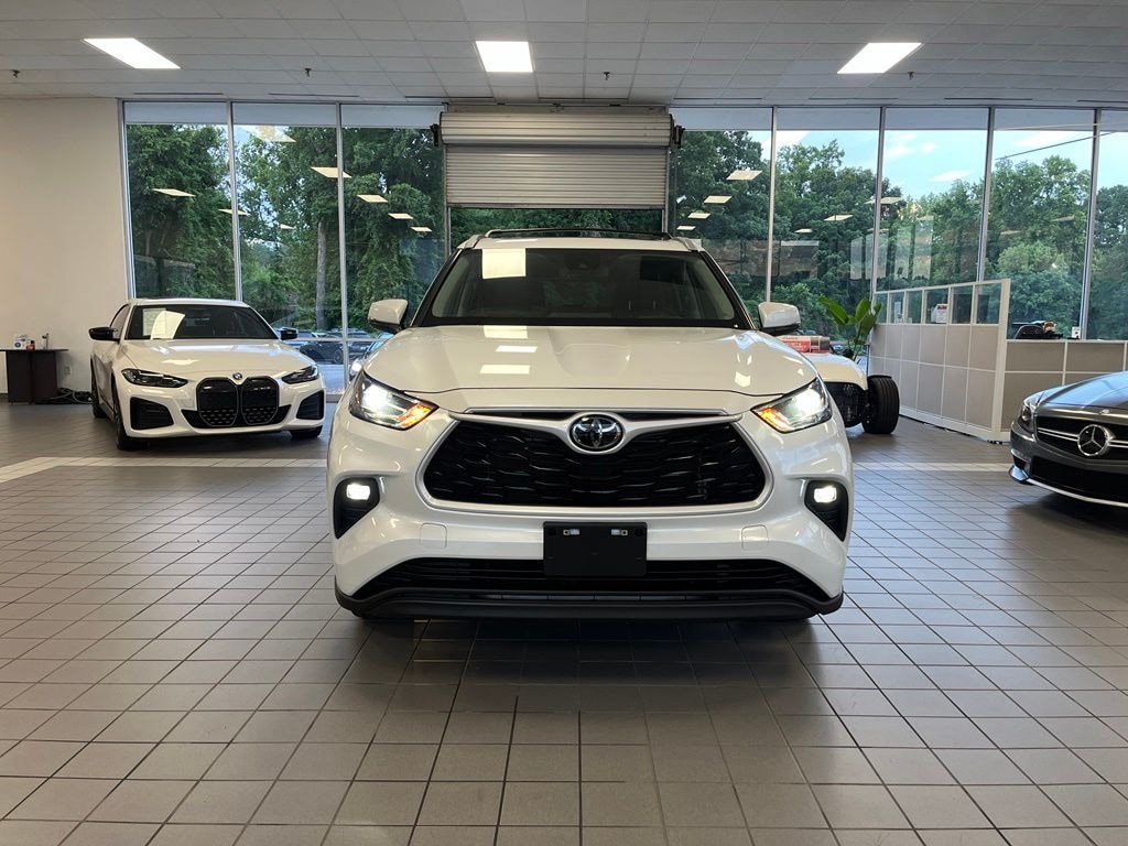 Used 2023 Toyota Highlander XLE SUV