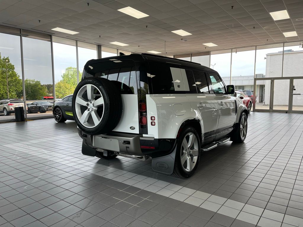 2023 Land Rover Defender X-Dynamic SE - Photo 7