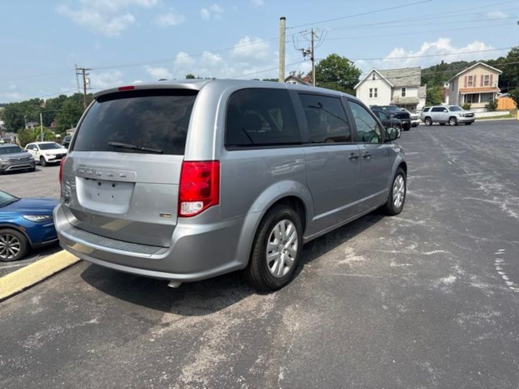 Used 2019 Dodge Grand Caravan SE Minivan/Van