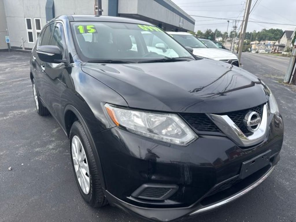 Used 2015 Nissan Rogue S SUV