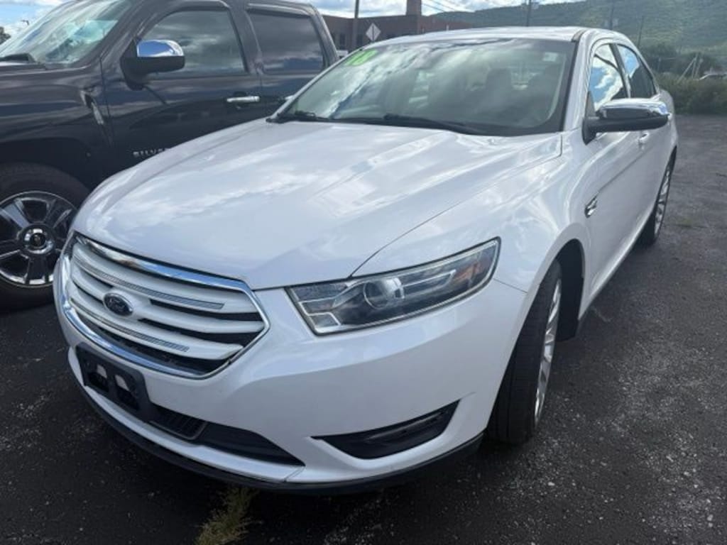 Used 2018 Ford Taurus Limited Sedan