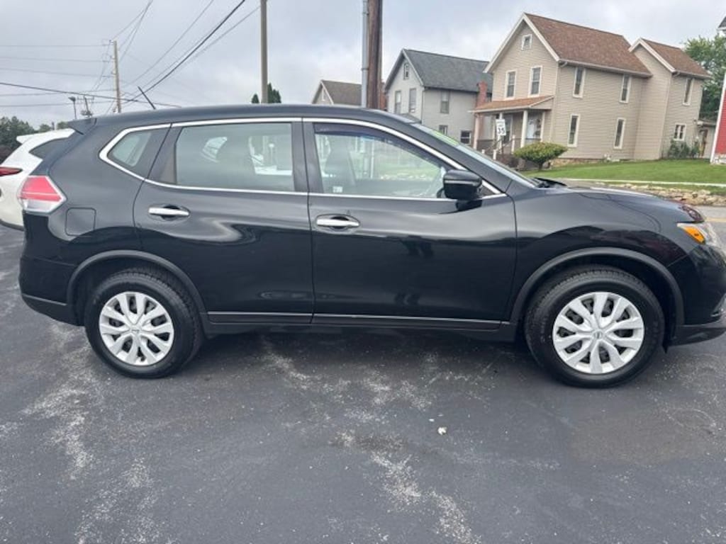 Used 2015 Nissan Rogue S SUV