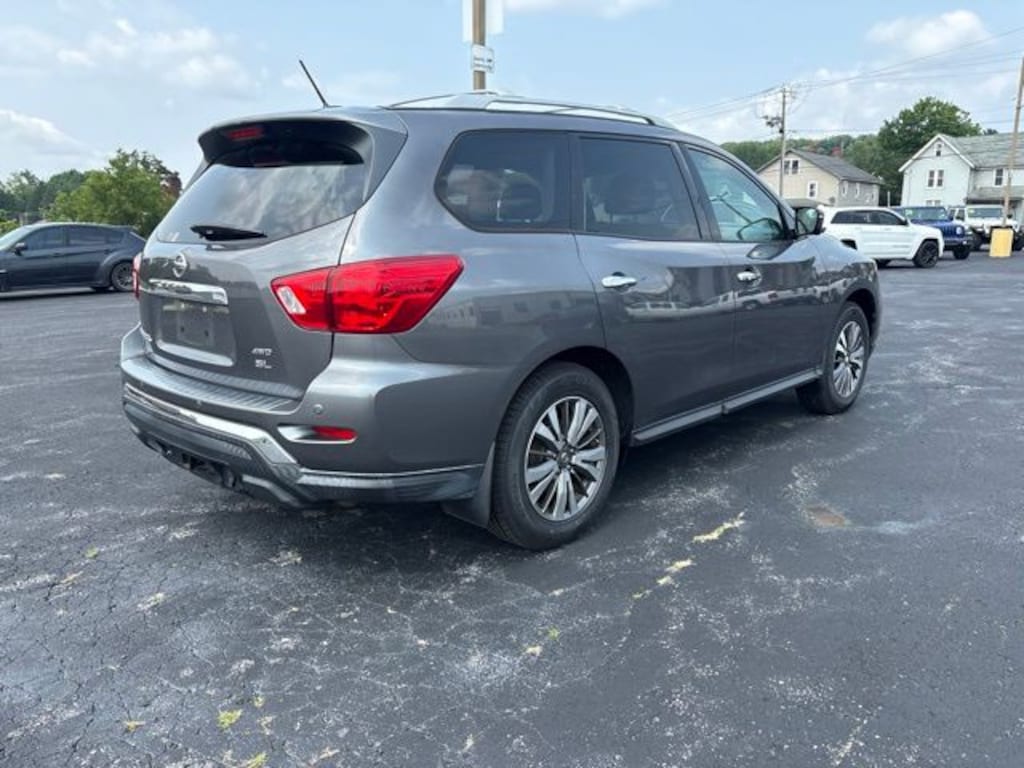 Used 2017 Nissan Pathfinder SL SUV