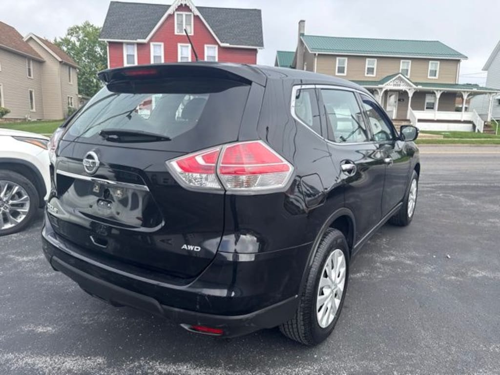 Used 2015 Nissan Rogue S SUV