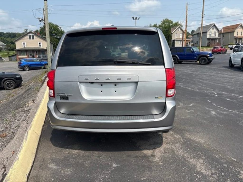 Used 2019 Dodge Grand Caravan SE Minivan/Van