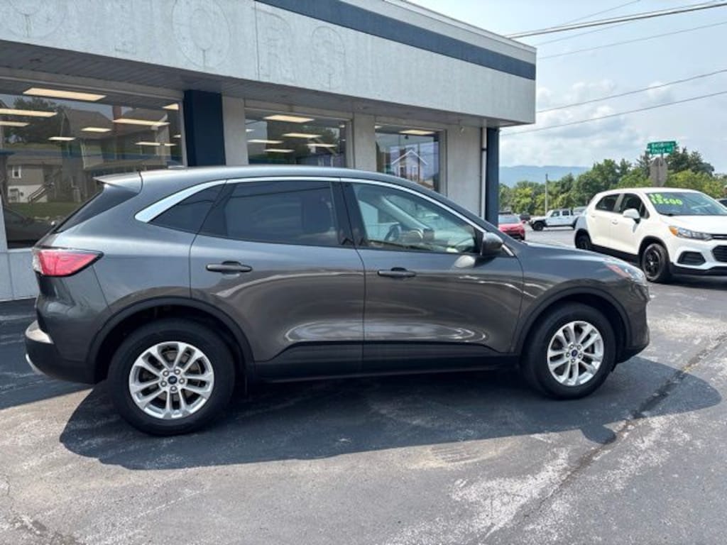 Used 2020 Ford Escape SE SUV