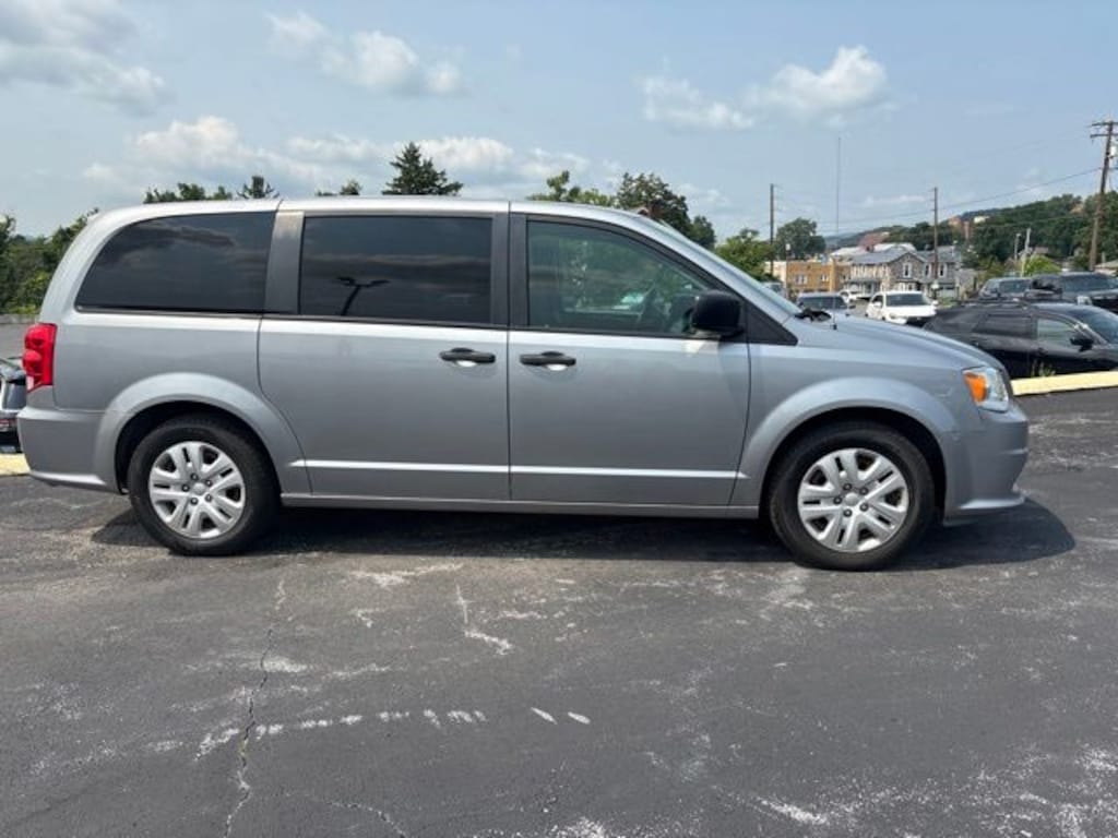 Used 2019 Dodge Grand Caravan SE Minivan/Van
