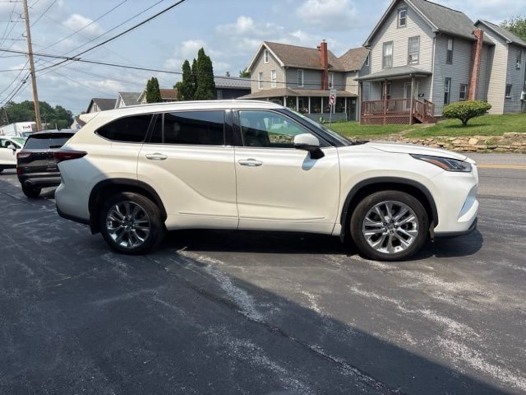 Used 2020 Toyota Highlander Limited SUV