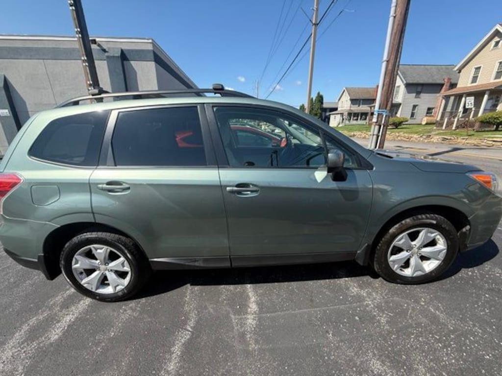 Used 2016 Subaru Forester 2.5i Premium SUV