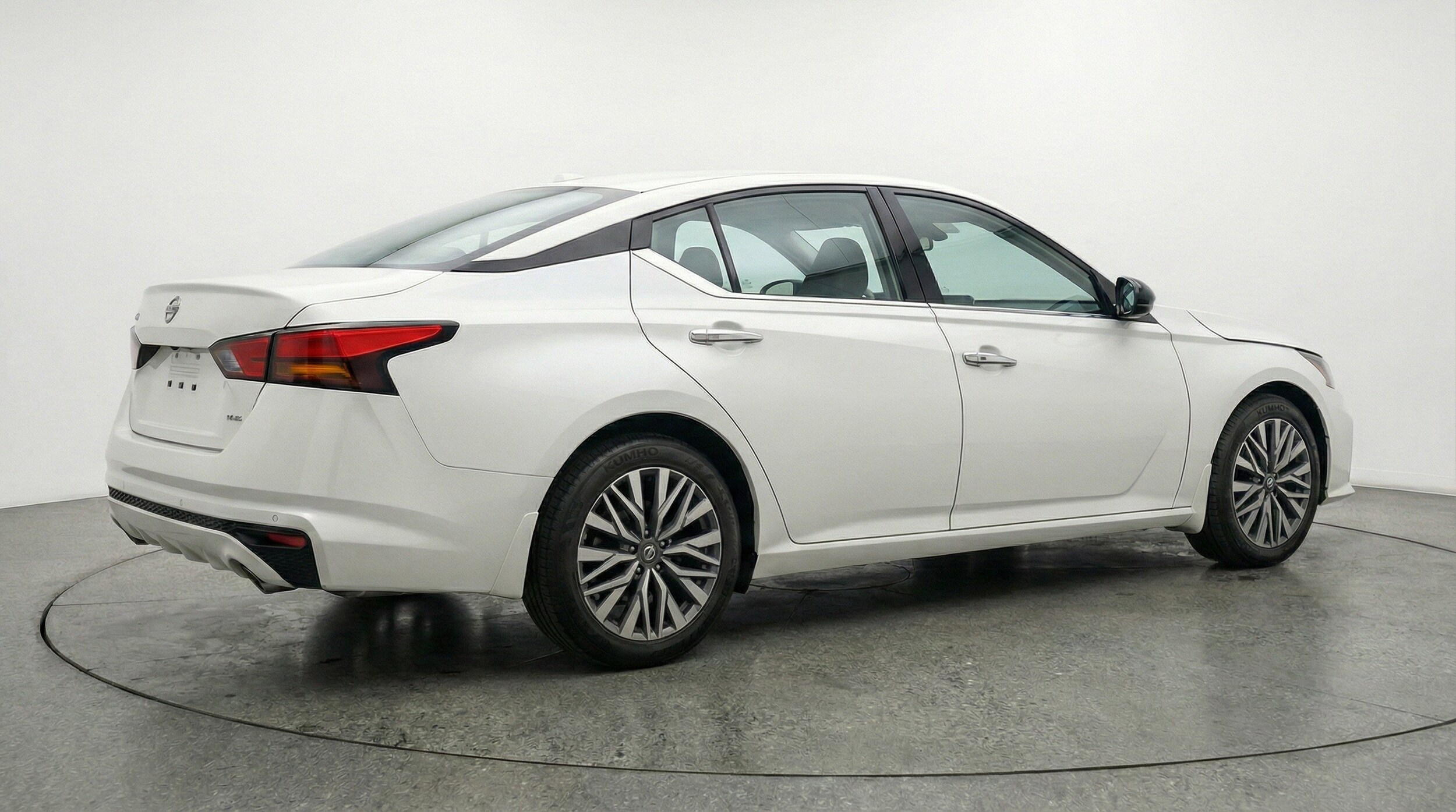 Thumbnail: 2025 Nissan Altima - 9